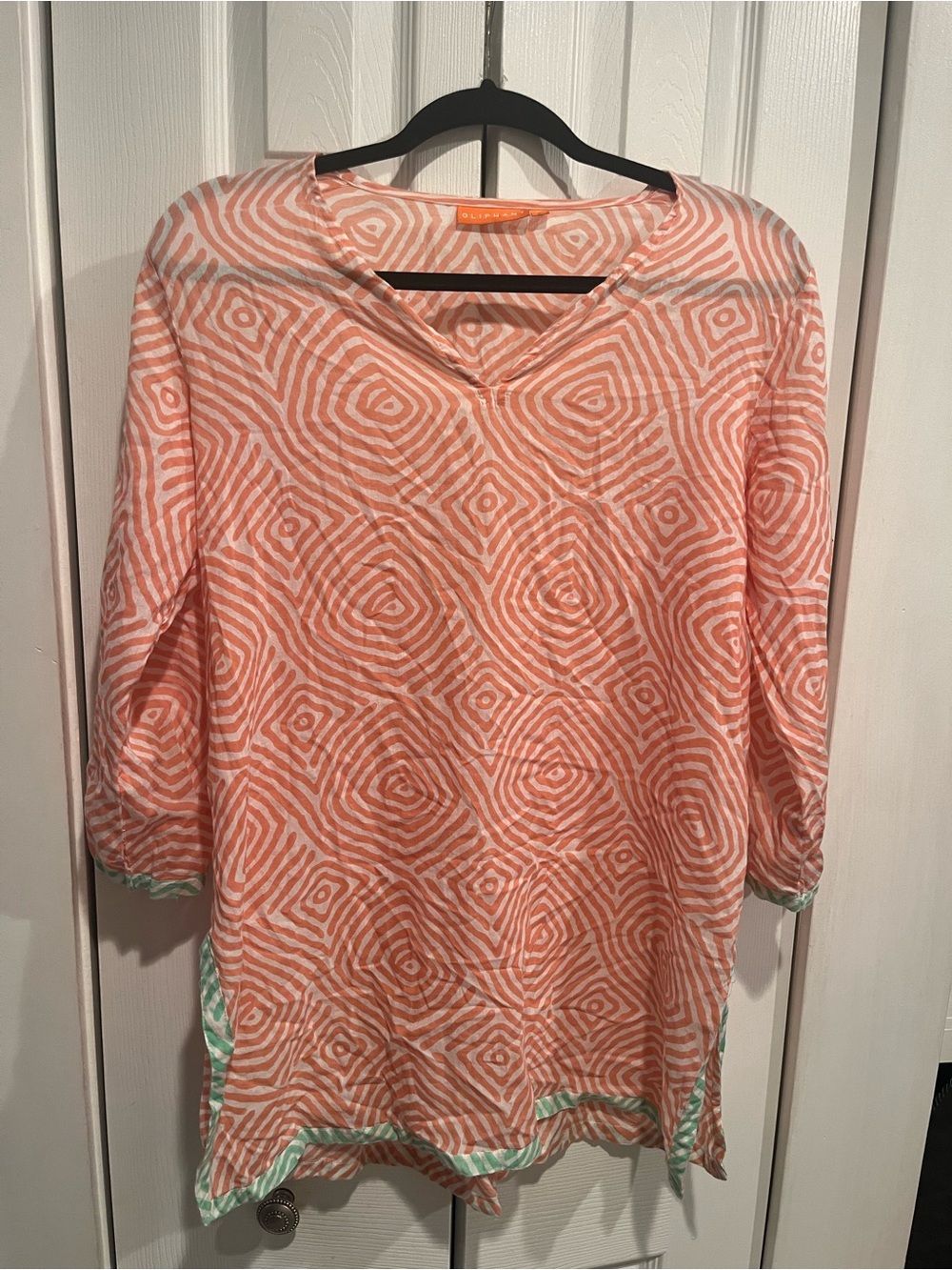 Oliphant Coral and Cream Patterned V-Neck Tunic with Mint Trim Sz Small
